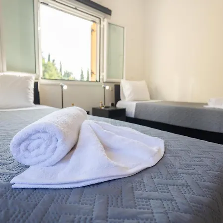 Spiros House Апартаменты