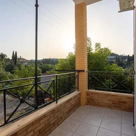 Spiros House Kynopiástai
